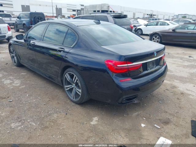 2016 BMW 740I WBA7E2C5XGG504296 Photo 2