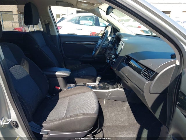 2020 MITSUBISHI OUTLANDER JA4AD2A31LZ019115 Photo 4