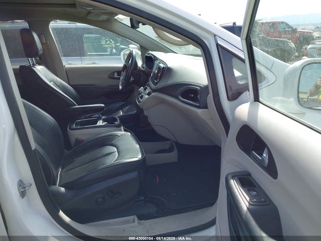 2C4RC1GG0LR289267 Chrysler 2020