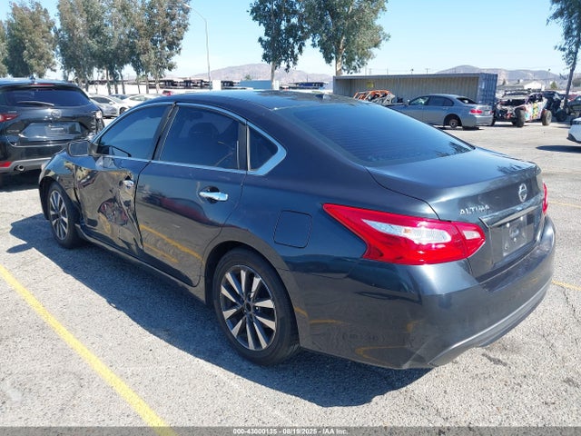 1N4AL3AP3HC279212 Nissan 2017