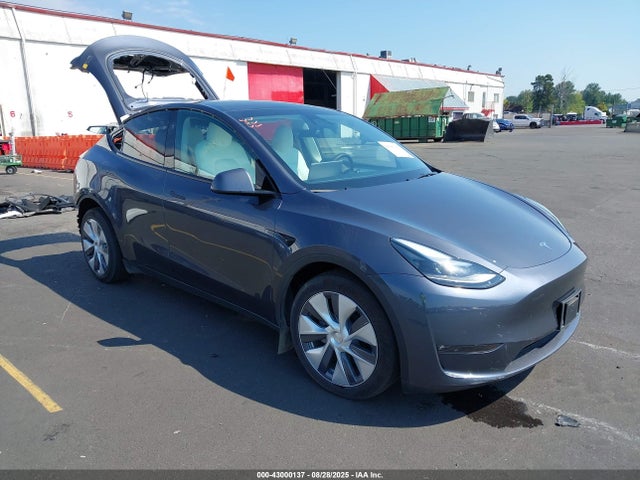 2023 TESLA MODEL Y 7SAYGAEE5PF925445 Photo 0