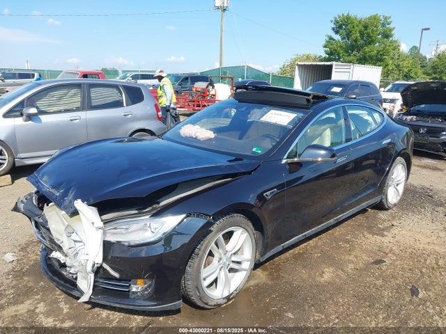 2015 TESLA MODEL S 5YJSA1E2XFF108268 Photo 1