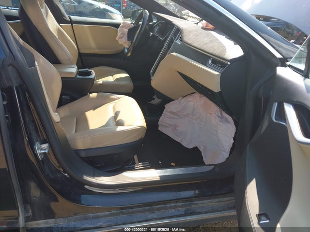 2015 TESLA MODEL S 5YJSA1E2XFF108268 Photo 4