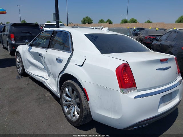 Chrysler 300 2019 2C3CCAEG5KH586018 Image 3