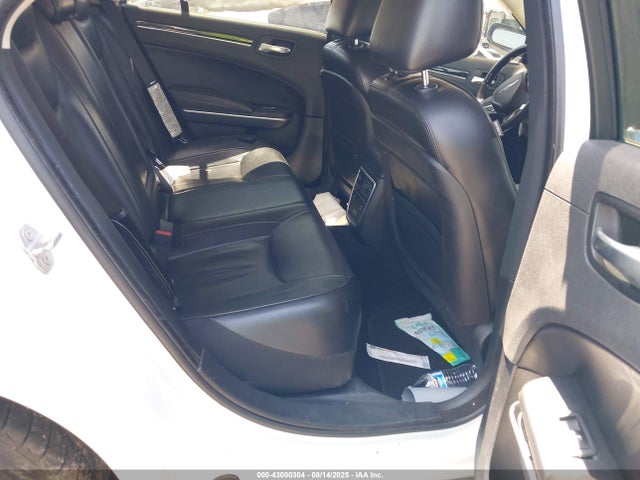 Chrysler 300 2019 2C3CCAEG5KH586018 Image 8