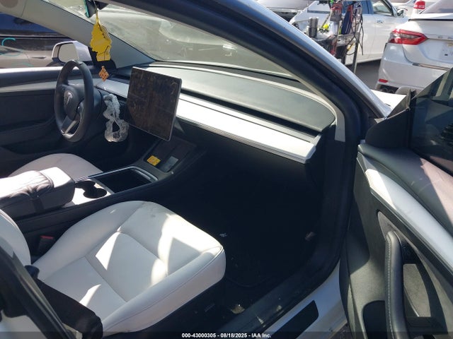 2021 TESLA MODEL 3 5YJ3E1EA0MF065346 Photo 4