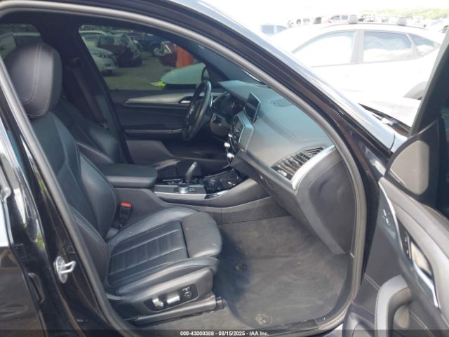 2018 BMW X3 5UXTR9C50JLC69826 Photo 4