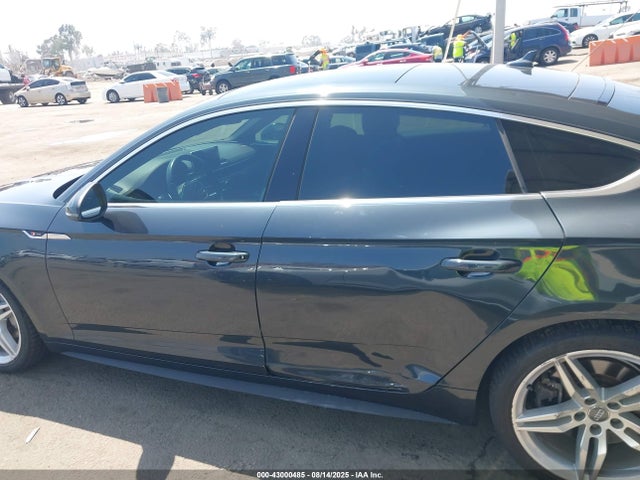 WAUENCF5XJA017201 Audi A5