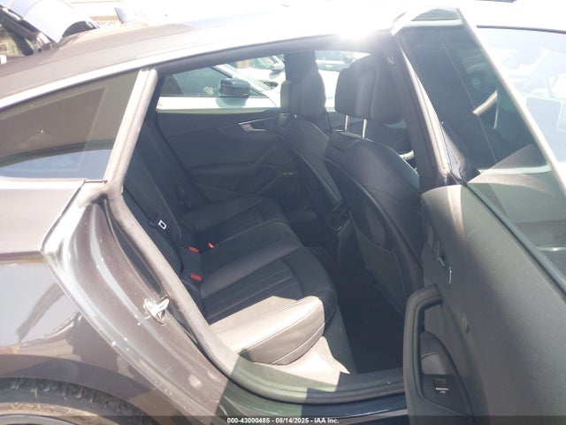 WAUENCF5XJA017201 Audi A5
