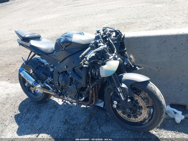 Yamaha Yzf-r6 2015 JYARJ16E2FA032802 Image 2