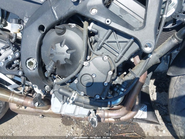 Yamaha Yzf-r6 2015 JYARJ16E2FA032802 Image 8