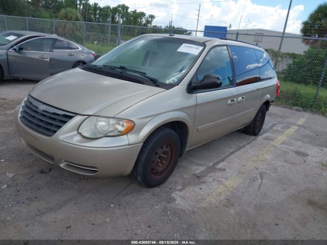 2006 CHRYSLER TOWN & COUNTRY 2A4GP44R16R881326 Photo 1