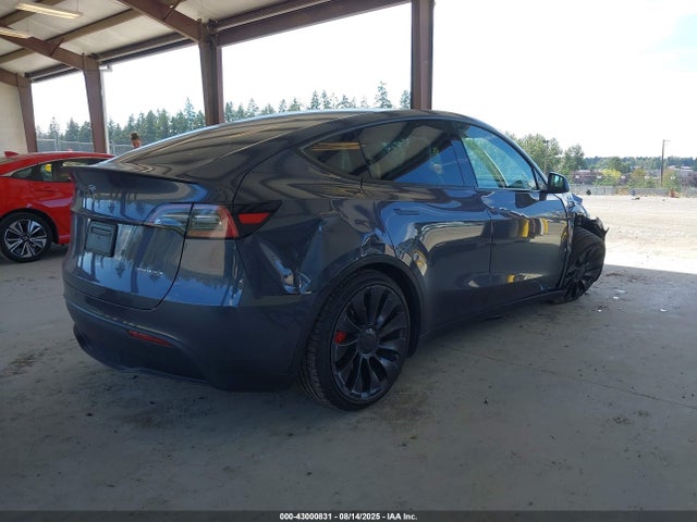 2023 TESLA MODEL Y 7SAYGDEF5PF884650 Photo 3