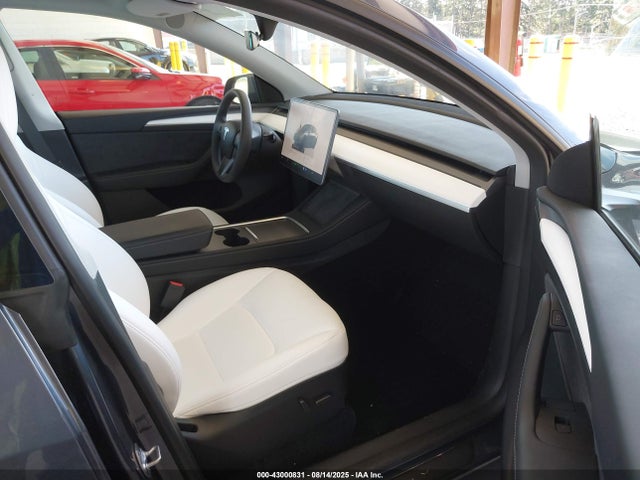 2023 TESLA MODEL Y 7SAYGDEF5PF884650 Photo 4
