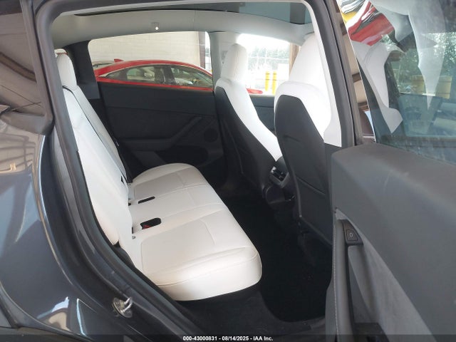 2023 TESLA MODEL Y 7SAYGDEF5PF884650 Photo 7