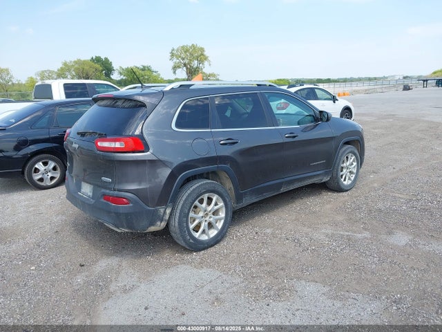 1C4PJMCS9FW615944 Jeep Cherokee