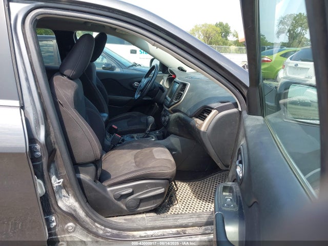 1C4PJMCS9FW615944 Jeep Cherokee