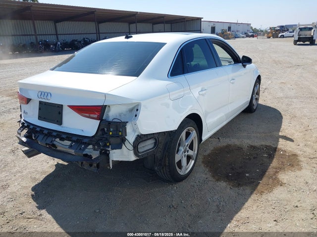2019 AUDI A3 WAUAUGFF3K1011940 Photo 3