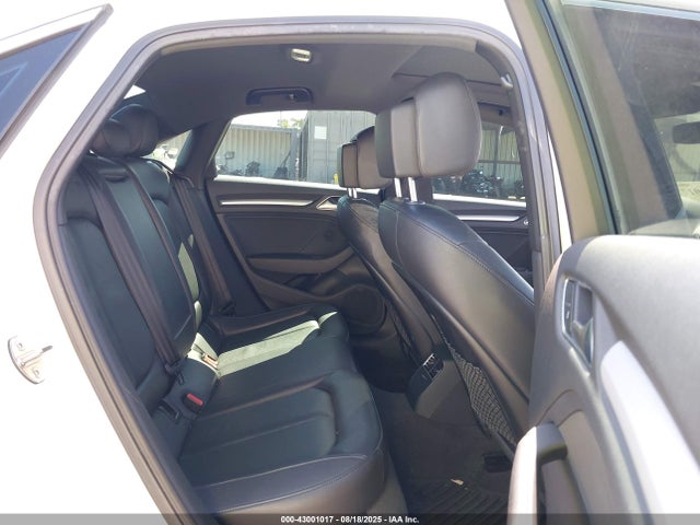 2019 AUDI A3 WAUAUGFF3K1011940 Photo 7
