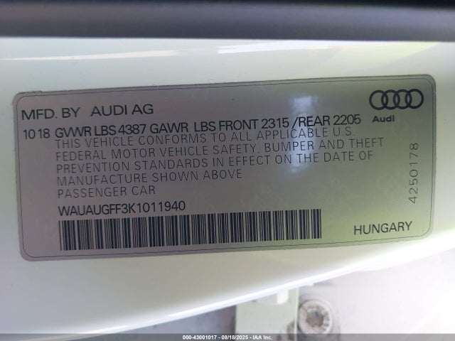 2019 AUDI A3 WAUAUGFF3K1011940 Photo 8