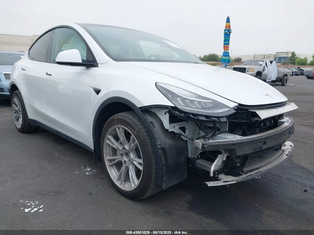 2023 TESLA MODEL Y 7SAYGDEE3PA030809 Photo 0