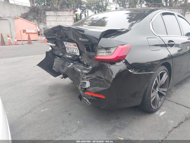 3MW69FF00R8E21128 BMW 330I