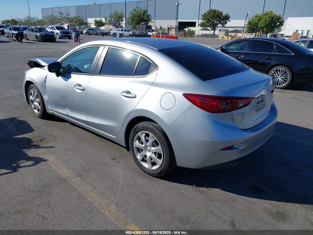 3MZBN1U72JM234045 Mazda pe