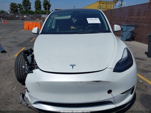 7SAYGDEF9NF405918 Tesla Model Y