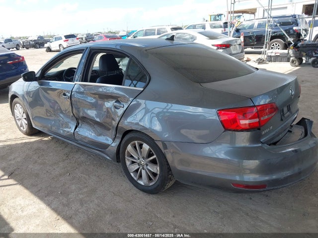 3VWD17AJ2FM291330 Volkswagen 1.8t