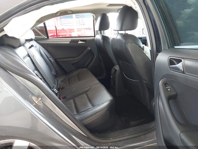 3VWD17AJ2FM291330 Volkswagen 1.8t
