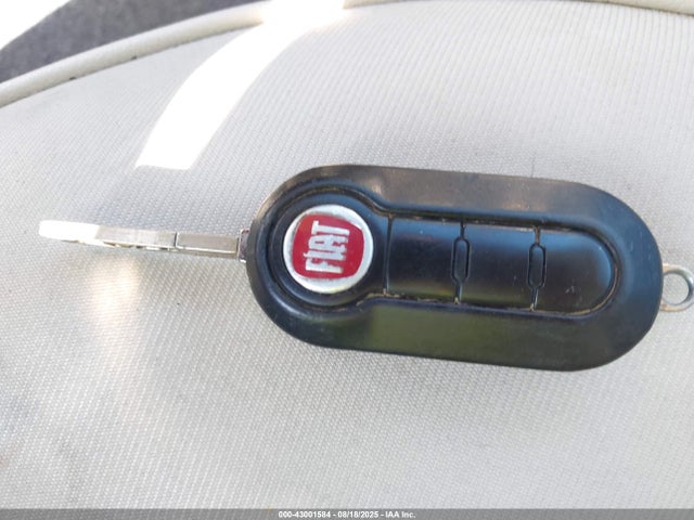 3C3CFFKH7JT472058 Fiat 500