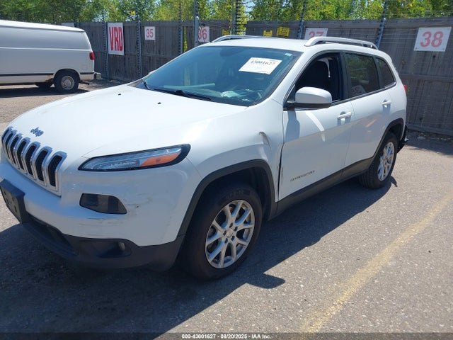 1C4PJLCB8EW171643 Jeep Cherokee