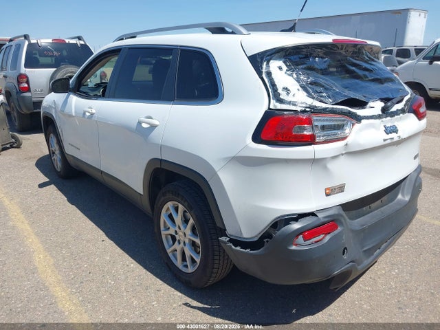 1C4PJLCB8EW171643 Jeep Cherokee