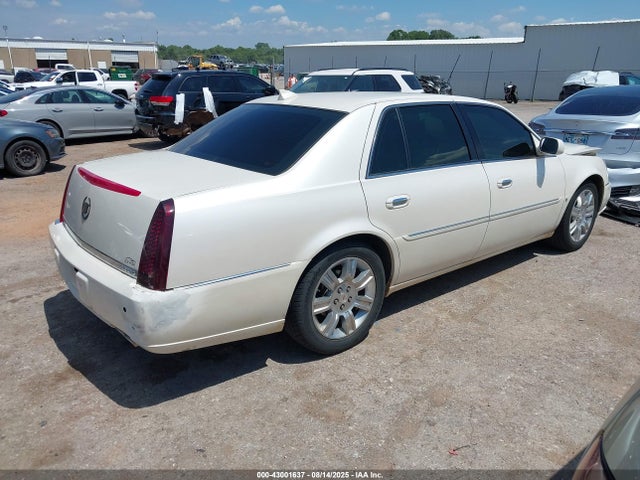 2010 CADILLAC DTS 1G6KP5E98AU109828 Photo 3