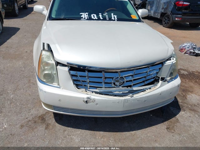 2010 CADILLAC DTS 1G6KP5E98AU109828 Photo 5