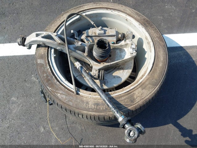 5YJYGDEE5LF037285 Tesla Model Y