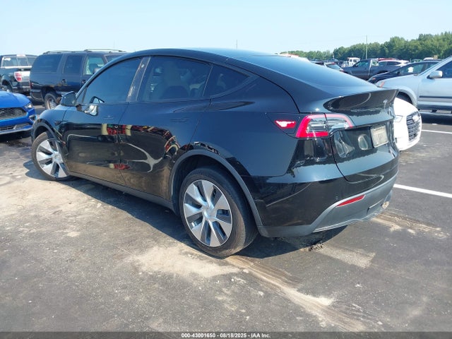 2020 TESLA MODEL Y 5YJYGDEE5LF037285 Photo 2