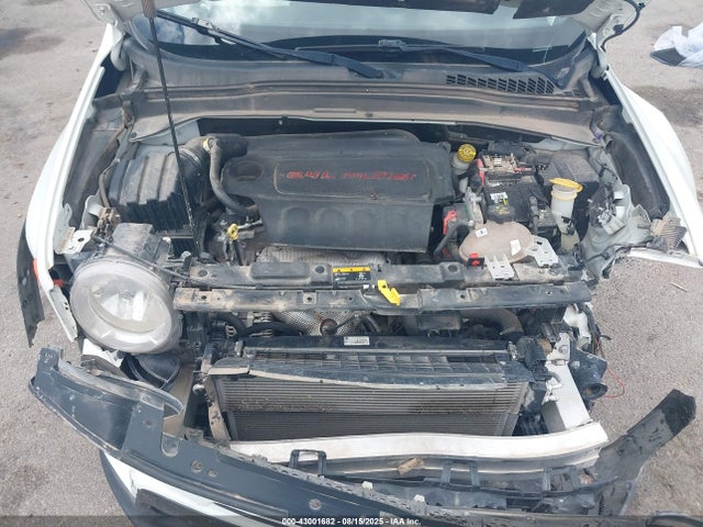 ZACNJABBXKPJ83991 Jeep Renegade
