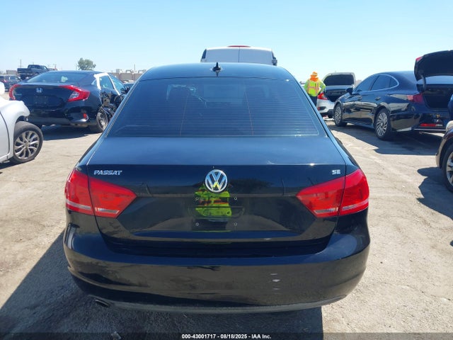 Volkswagen Passat 2014 1VWBP7A30EC005711 Image 16
