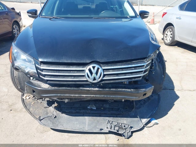 Volkswagen Passat 2014 1VWBP7A30EC005711 Image 6