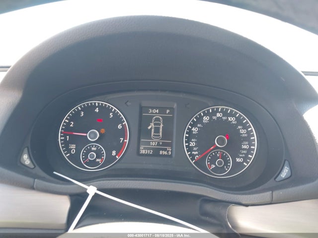 Volkswagen Passat 2014 1VWBP7A30EC005711 Image 7