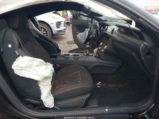 1FA6P8TD0N5108928 Ford 4v