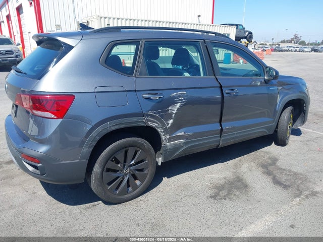 3VVCX7B26NM017701 Volkswagen tsi