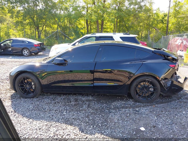 5YJ3E1EB9KF432282 Tesla MODEL 3
