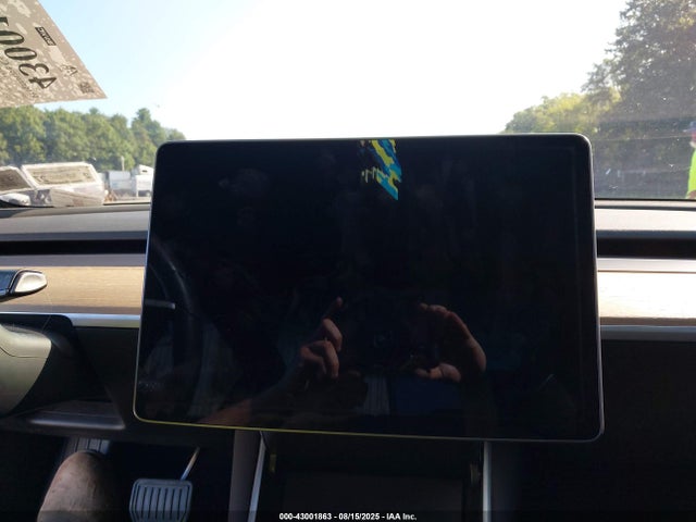5YJ3E1EB9KF432282 Tesla MODEL 3