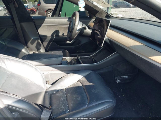 2019 TESLA MODEL 3 5YJ3E1EB9KF432282 Photo 4