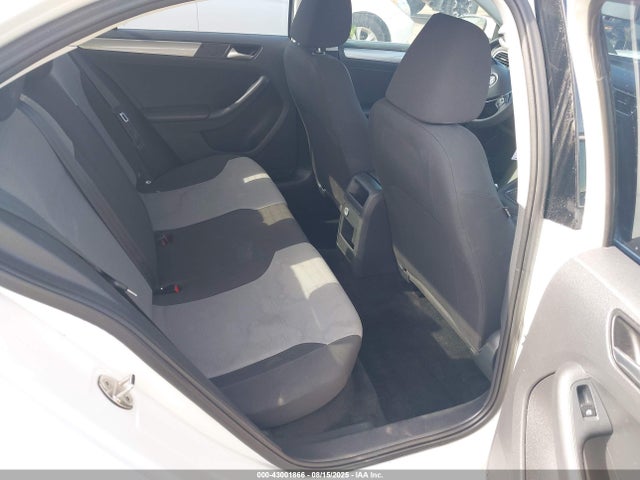 3VW2B7AJ7HM340819 Volkswagen 1.4 tsi