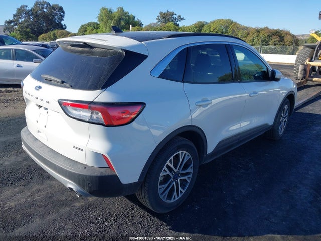 1FMCU9CZ9MUA35842 Ford hev/phev