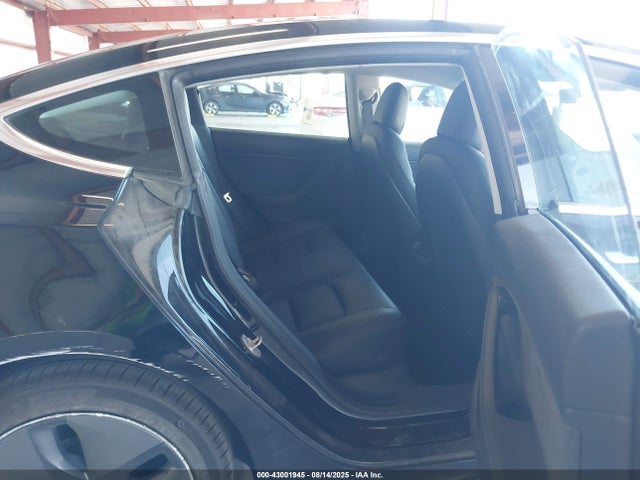 2018 TESLA MODEL 3 5YJ3E1EAXJF172643 Photo 7