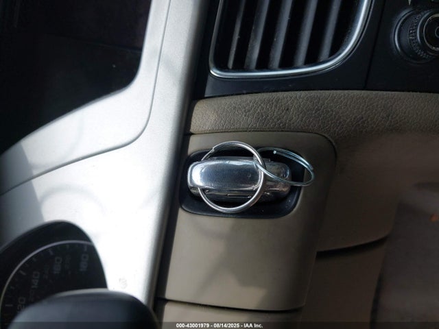 2010 AUDI A4 WAUBFAFL6AN006627 Photo 10